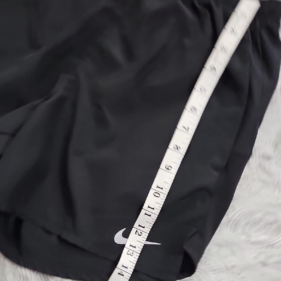 Nike Women's Black Athletic Shorts - Picture 5 of 8